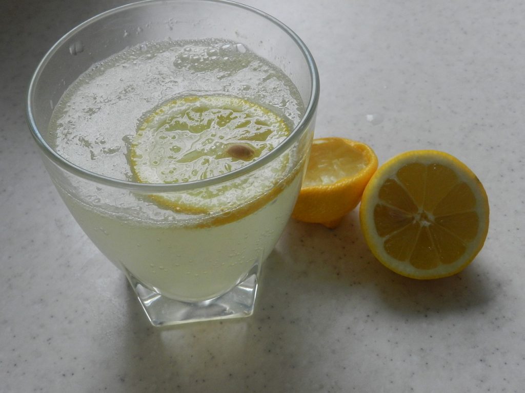 Citron detox diet juice