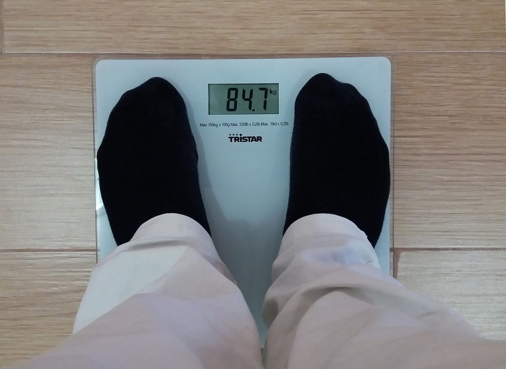 Person som väger 84 kg