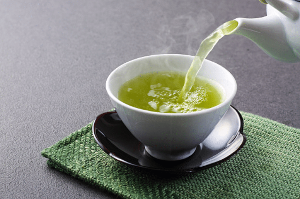 en kopp grönt te